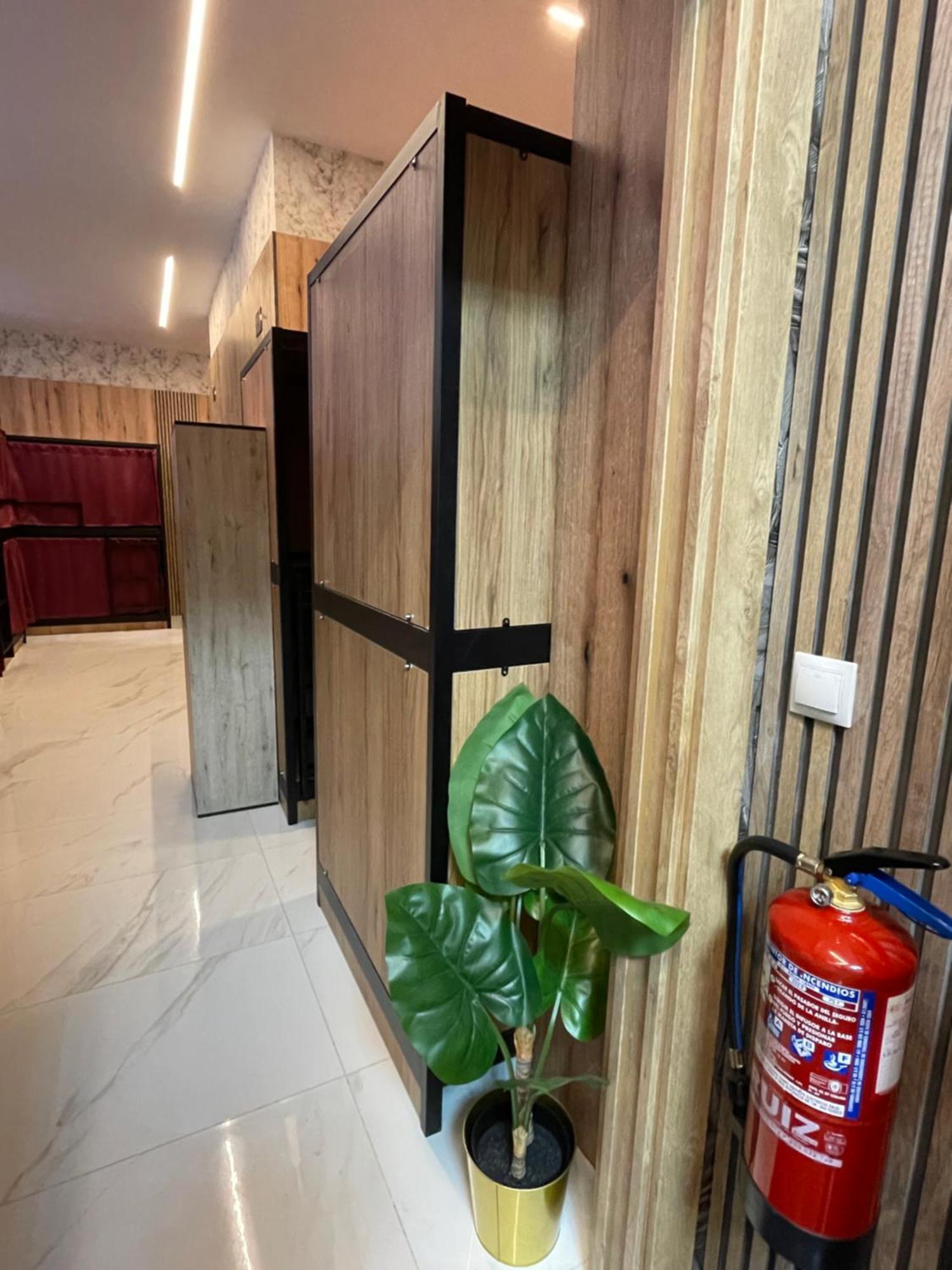 Velvet Hostels Pacifico Madrid Luaran gambar