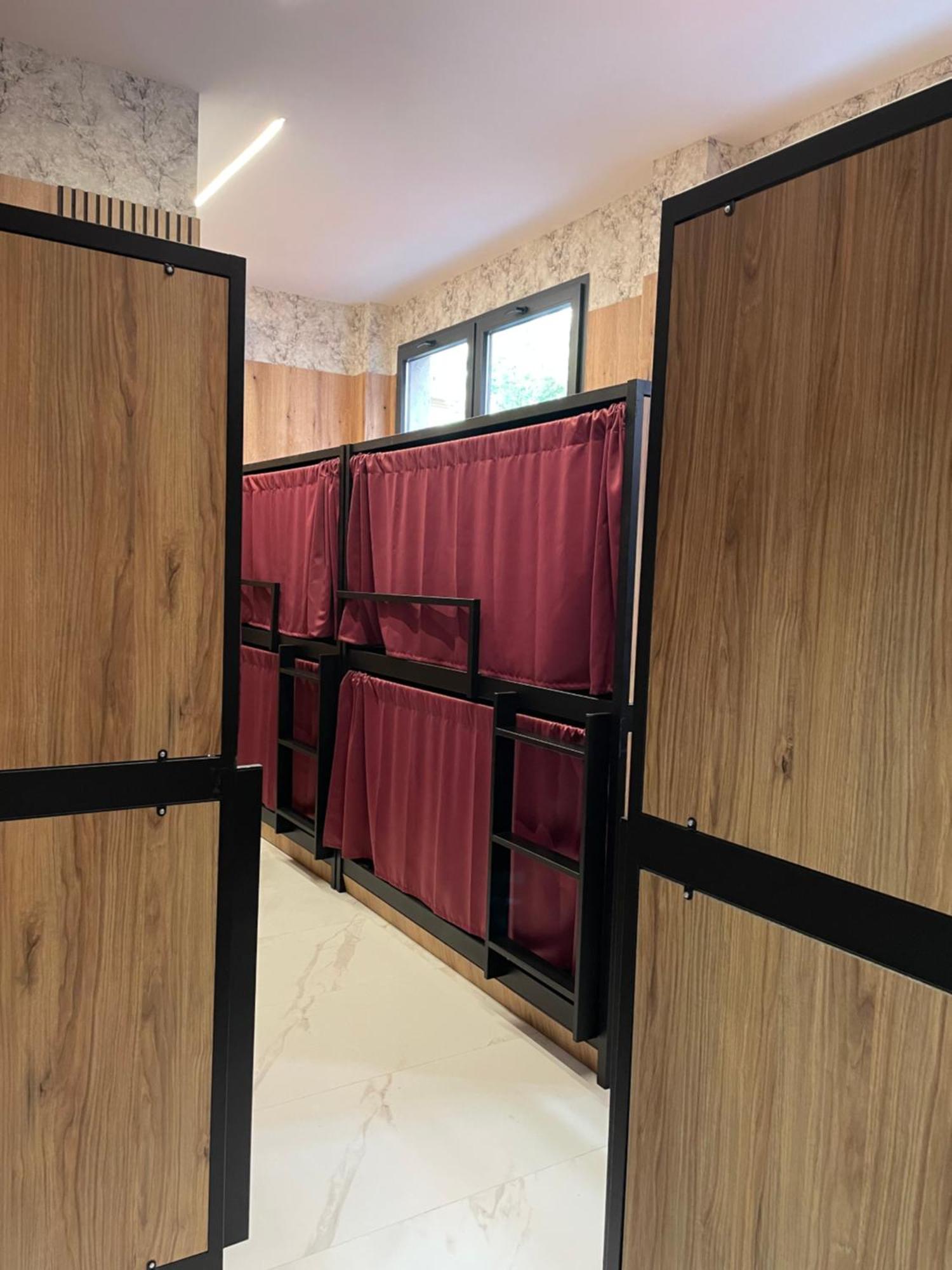 Velvet Hostels Pacifico Madrid Luaran gambar