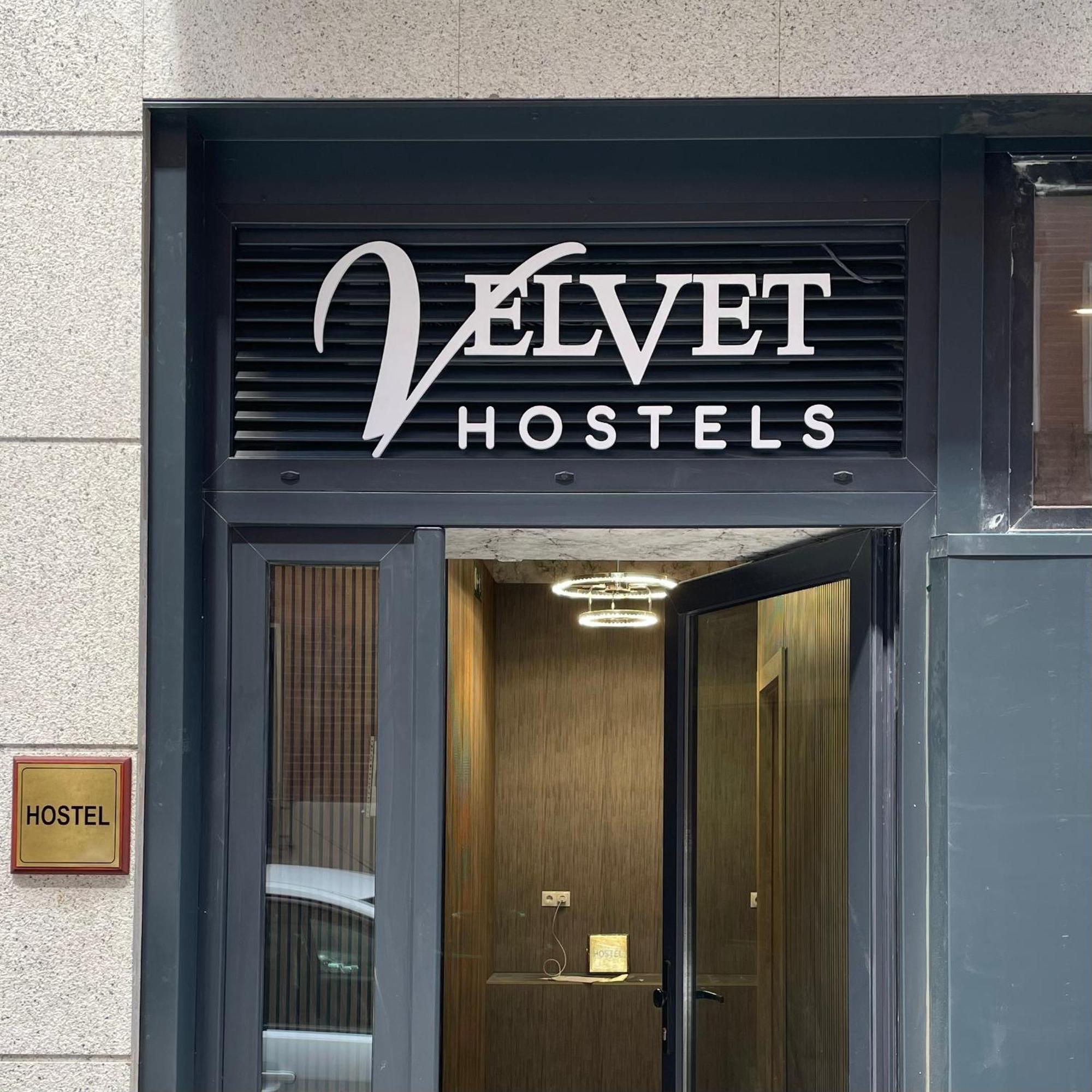 Velvet Hostels Pacifico Madrid Luaran gambar